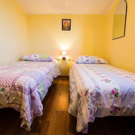 Apartments Angela 1711 Rakalj Екстер'єр фото