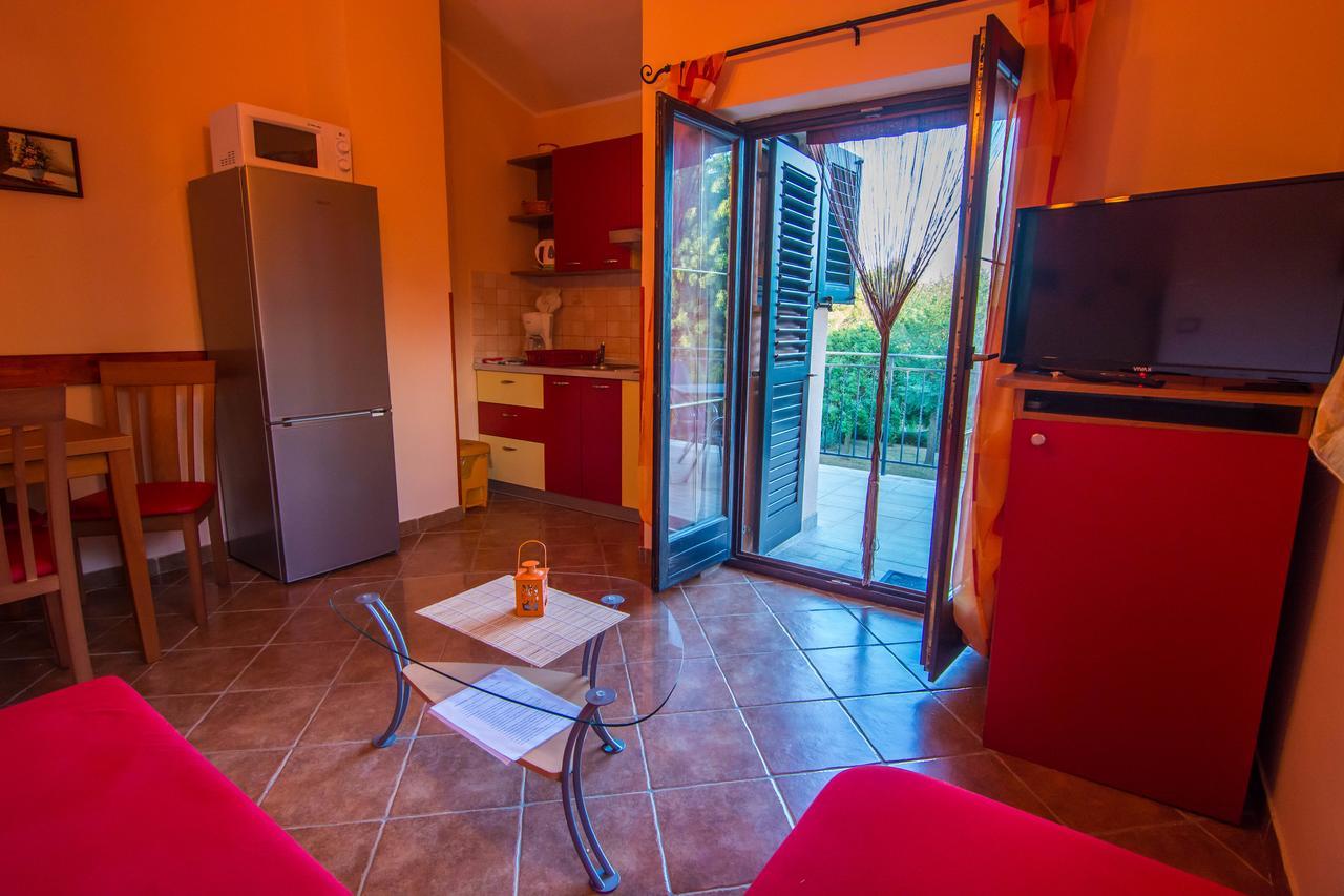 Apartments Angela 1711 Rakalj Екстер'єр фото
